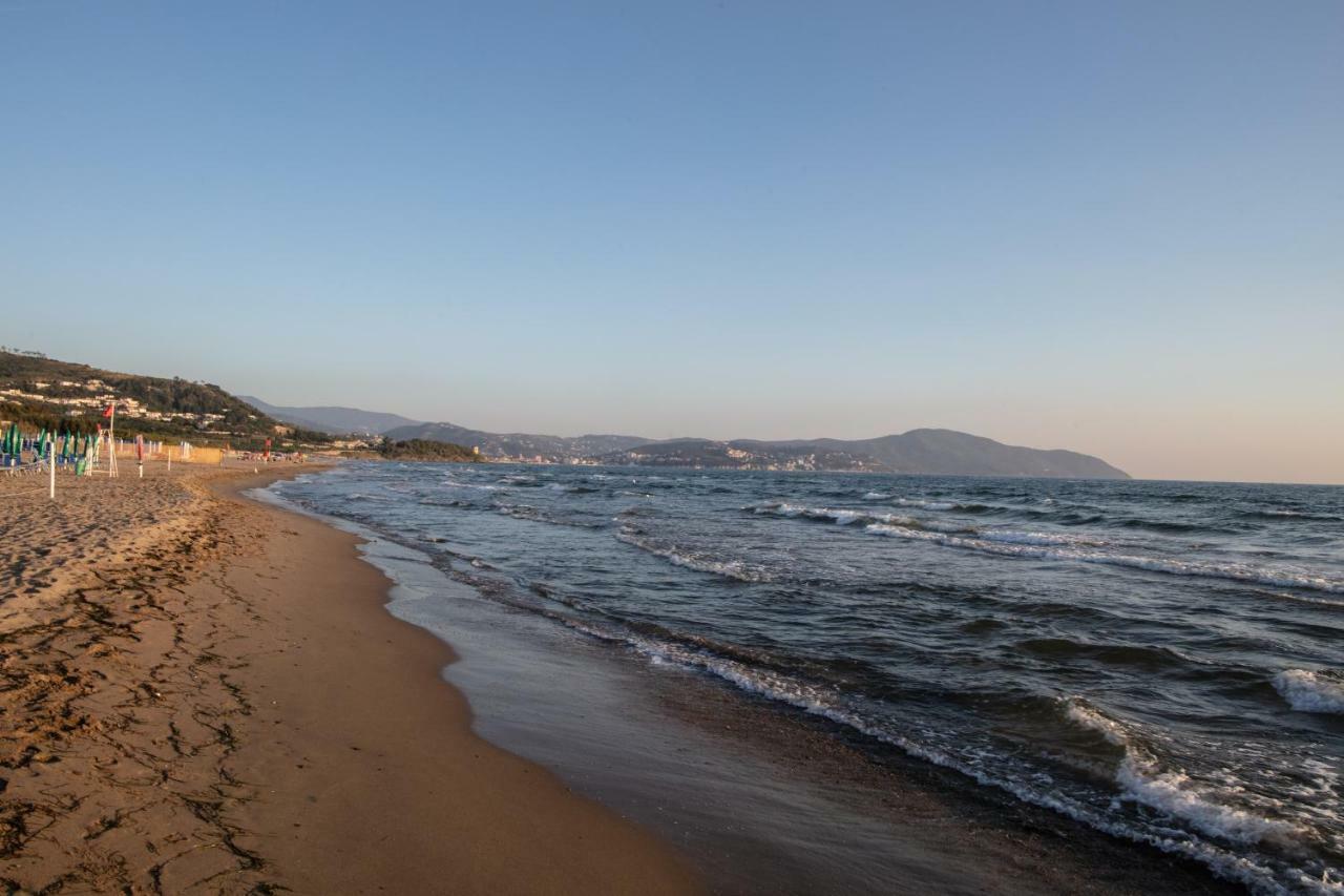 Fuori Le Mura Panzió Paestum Kültér fotó